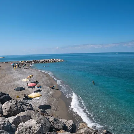 Fronte Spiaggia Con Terrazza Vista Mare