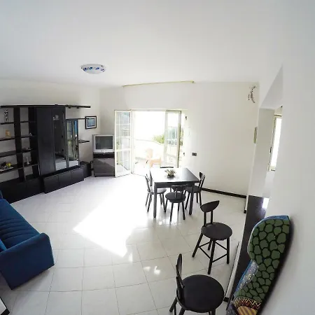 Fronte Spiaggia Con Terrazza Vista Mare Διαμέρισμα Bonifati